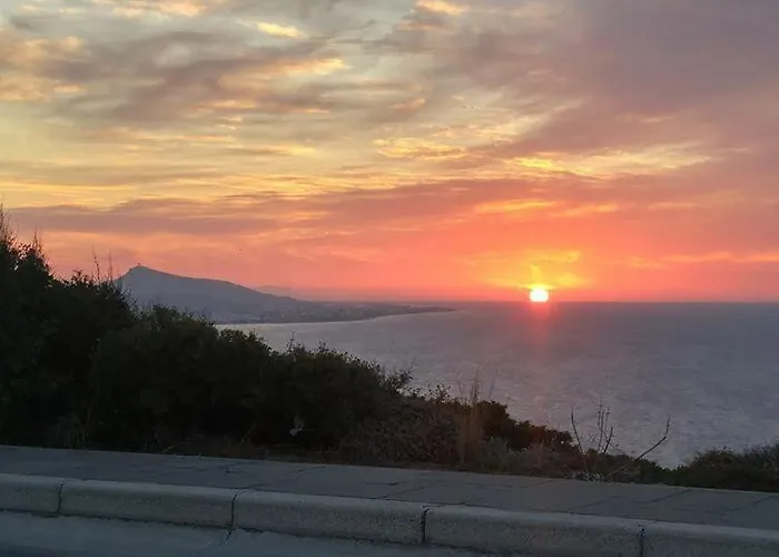 Romantic With Stunning Sea View Privat bolig *